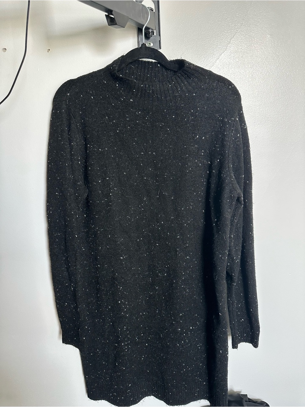 Francesca's Collections Black Knit Sweater with White Speckles